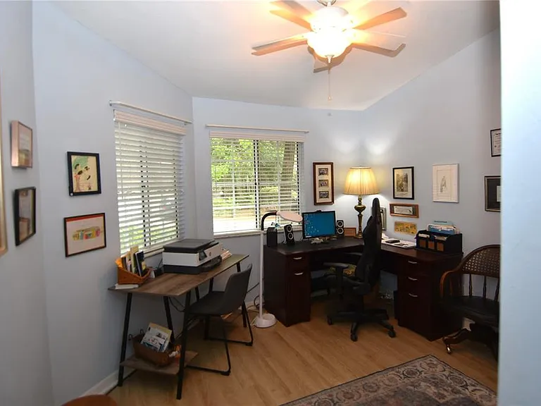 4941 SW 10th Ln — Photo 33