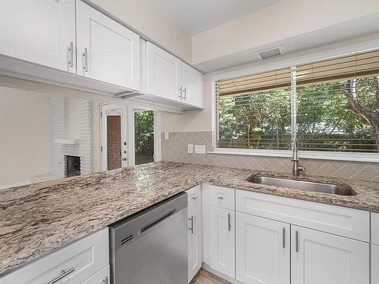 10102 Missel Thrush Dr — Photo 14