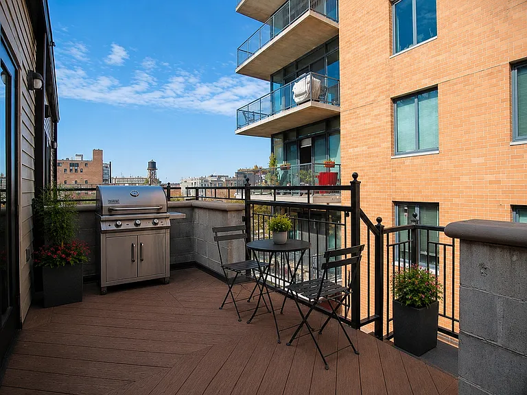 918 W Van Buren St — Photo 17