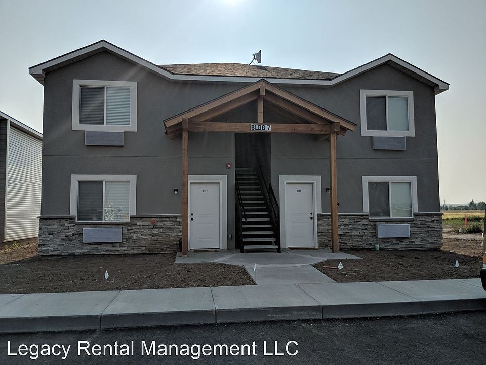 1st image of 310 Ella Ln Building 12-12101
