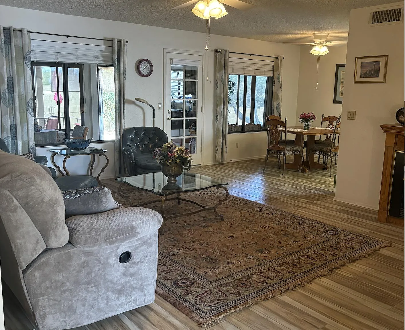 2 bed, 1359 sqft, $2,500 — Photo 4