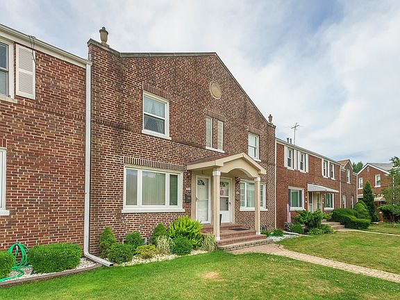 2nd image of 7219 W Summerdale Ave