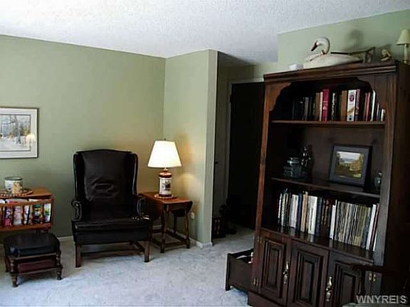 2nd image of 126 Stepping Stone Ln