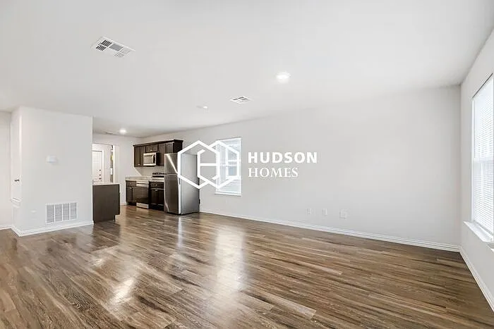 518 S Knob St #B — Photo 5