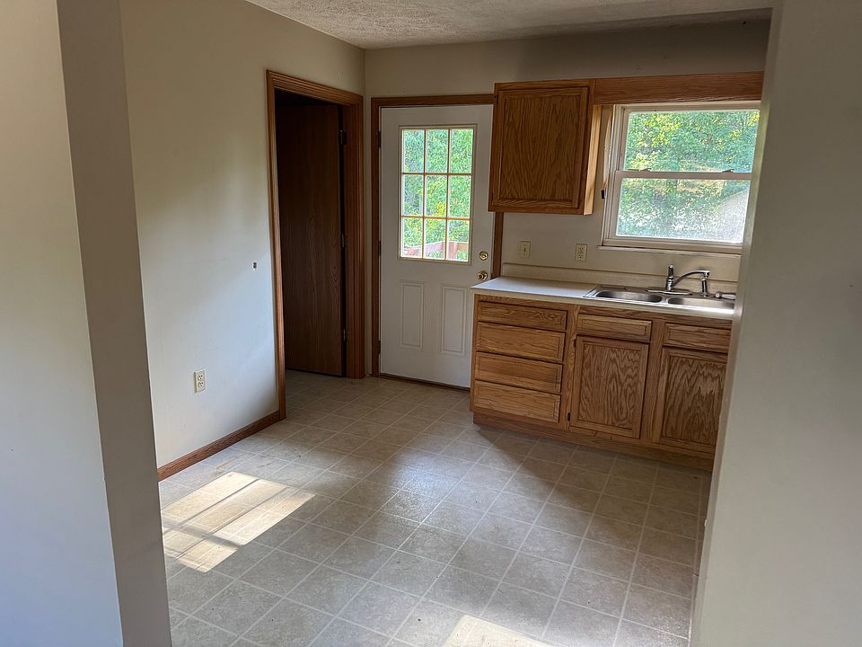 1st image of 207 Rummer Rd #C