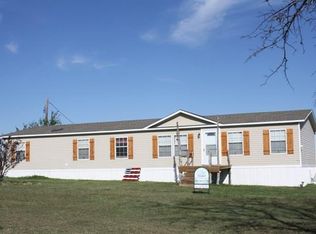 29 Hilltop Dr, Gainesville, TX 76240