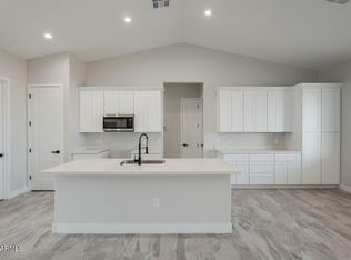 7927 S 220th Ln, Buckeye, AZ 85326