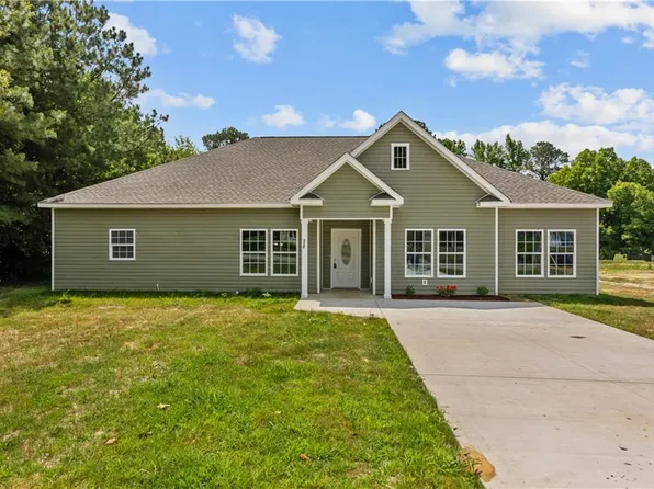 626 W Main St, Waverly, VA 23890