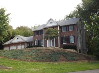 318 Eagle Ridge Rd, Muscatine, IA 52761