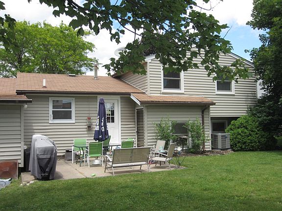 2nd image of 5853 Walnut Dr