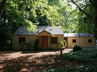 16584 SW Roosevelt Ave, Lake Oswego, OR 97035