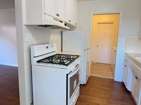 4th image of 400 Ferrini Rd APT 4