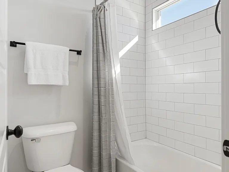 843 Clayton Ave — Photo 35