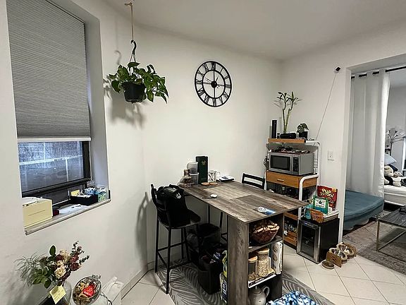 4th image of 1366 York Ave APT 2C