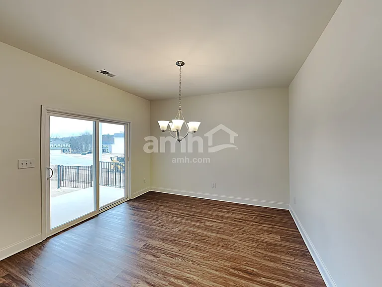 7076 Creeksong Dr — Photo 6