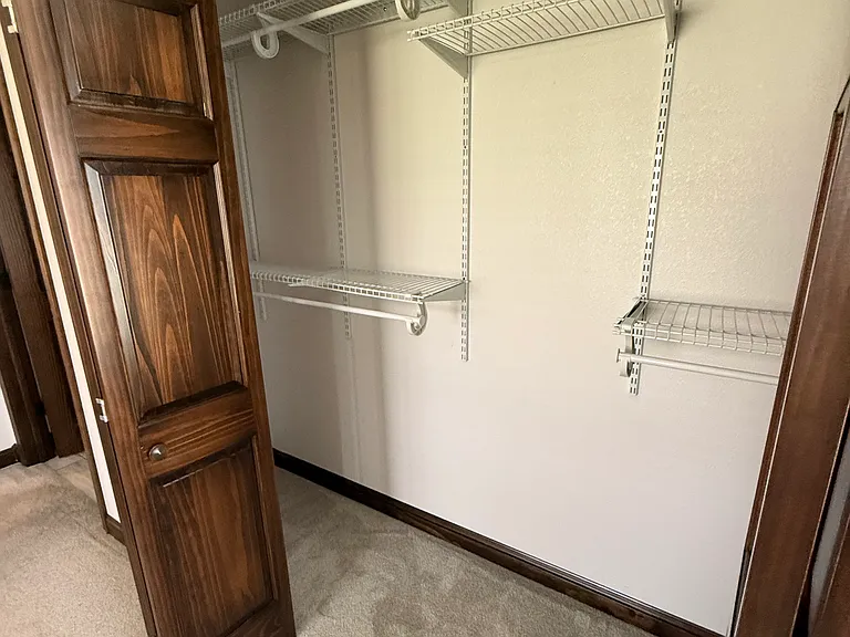 906 Summit Rd — Photo 11