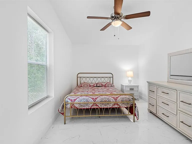 6847 Woodsman Dr — Photo 48