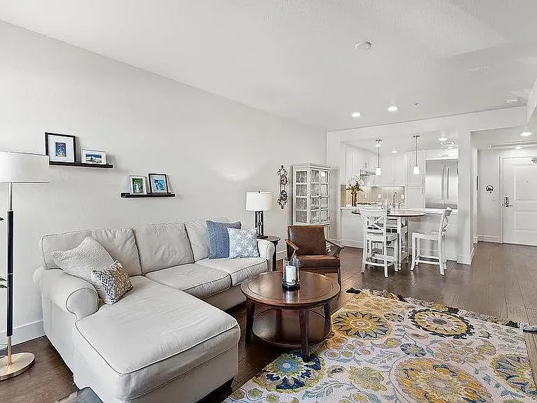 657 Walnut St #411 — Photo 11