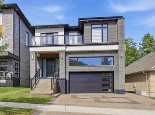 320 Otterbein Rd, Kitchener, ON N2B 0A7