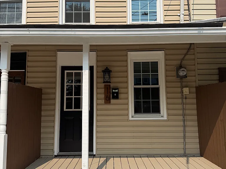 16 N Locust St #1 — Photo 1
