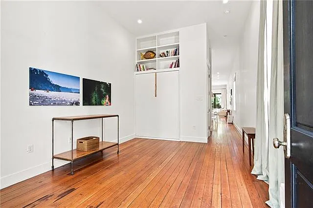 2 bed, 2.5 bath, 2100 sqft, $4,500 — Photo 4