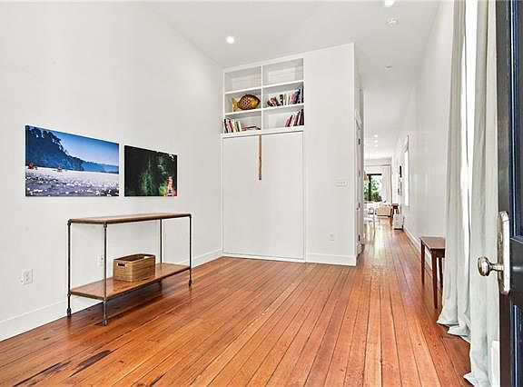 4th image of 434 State St
