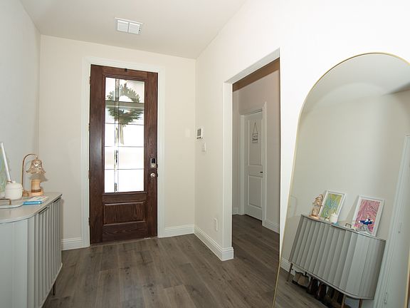 4th image of 3813 Oldham Rd