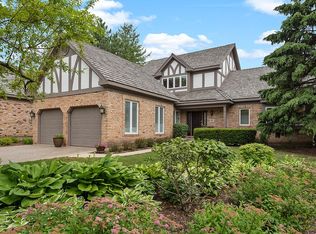 47 Durham Ct, Burr Ridge, IL 60527