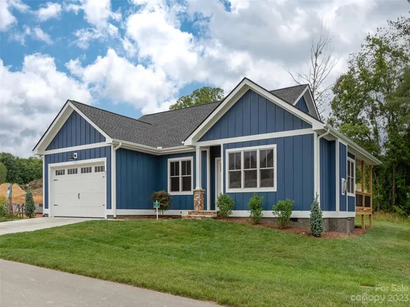 97 Olde Oak Way, Hendersonville, NC 28791