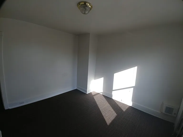 34 E Walnut St #C — Photo 6