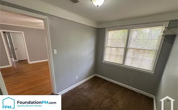4413 Castle Ave — Photo 10