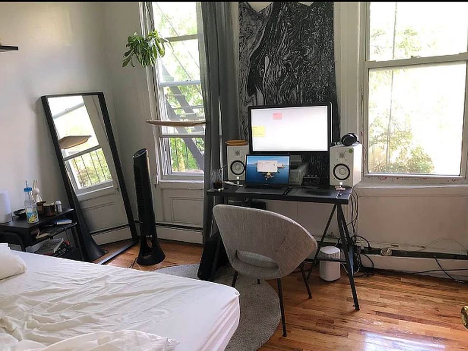 1st image of 33 Montrose Ave #201A