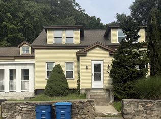12 Blackstone St, Blackstone, MA 01504