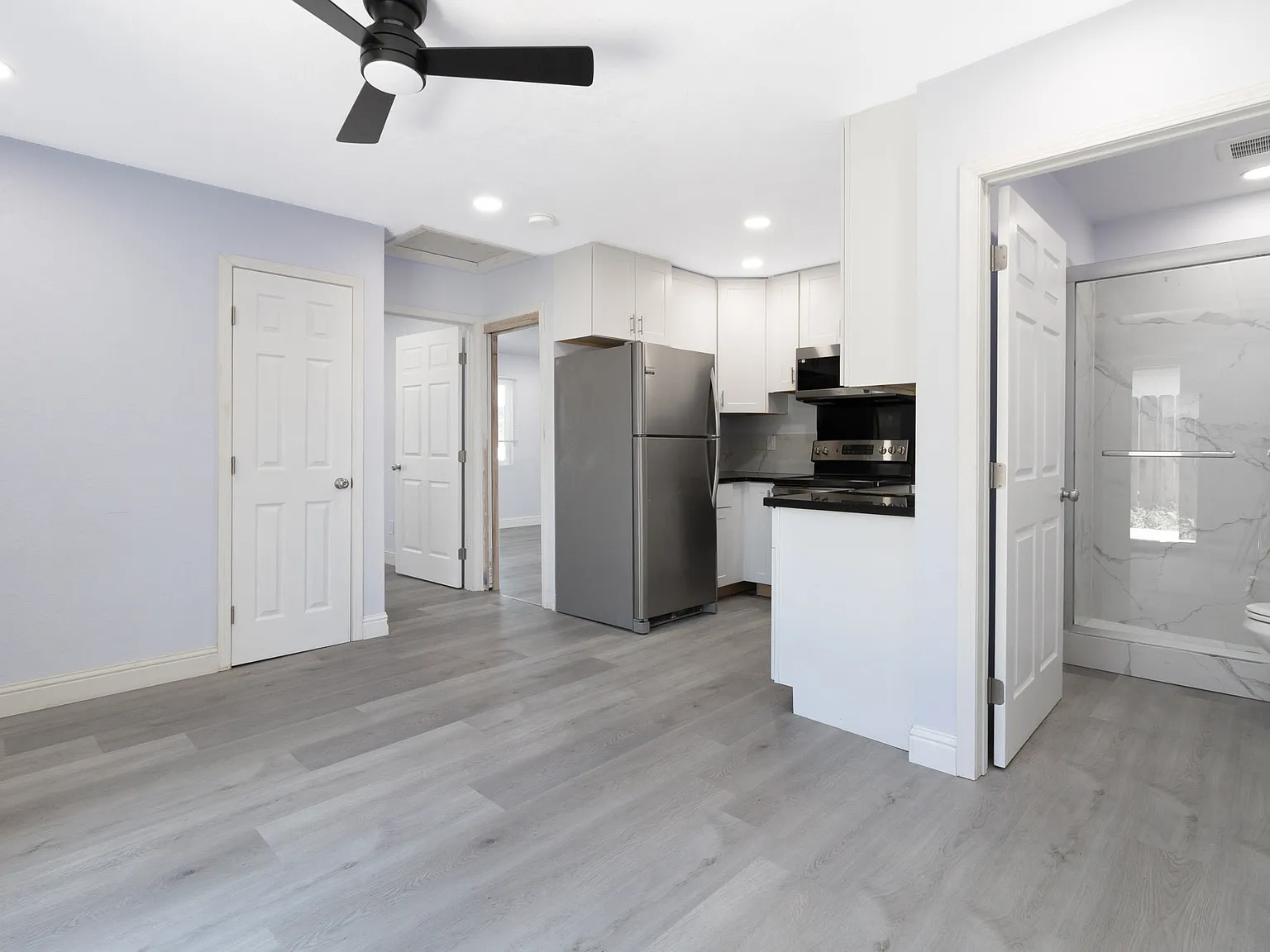 2 bed, 750 sqft, $1,900 — Photo 2