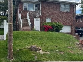270 10th St, Palisades Park, NJ