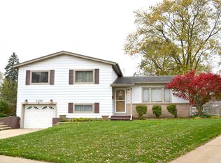 1356 Terry Rd, Glendale Heights, IL 60139