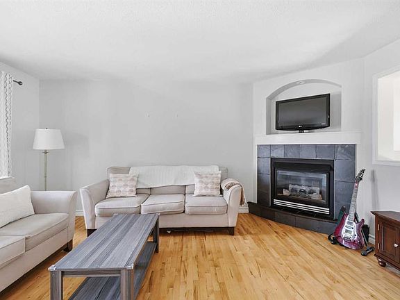 4th image of 277 N Inglewood Grv SE