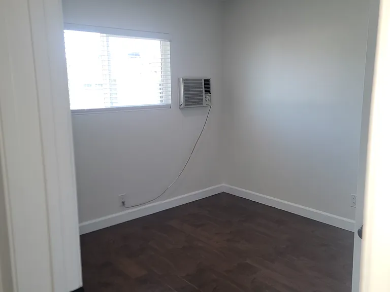 225 S Madison Ave #8 — Photo 10
