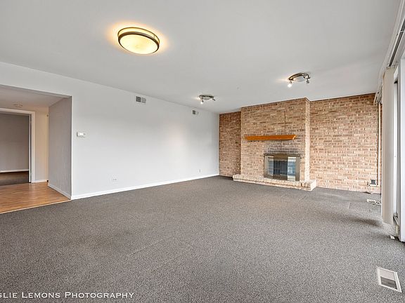 3rd image of 5525 E Lake Dr Suite A