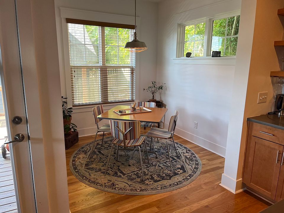 Breakfast nook