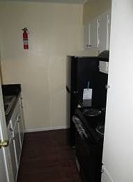 4th image of 208 Victor St APT 9