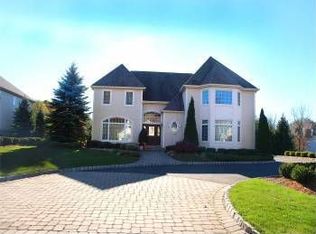 6 Longview Ct, Old Tappan, NJ 07675