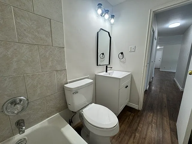 236 Louisa St #1B — Photo 8