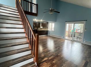 7226 Woods Ln, Tobyhanna, PA 18466