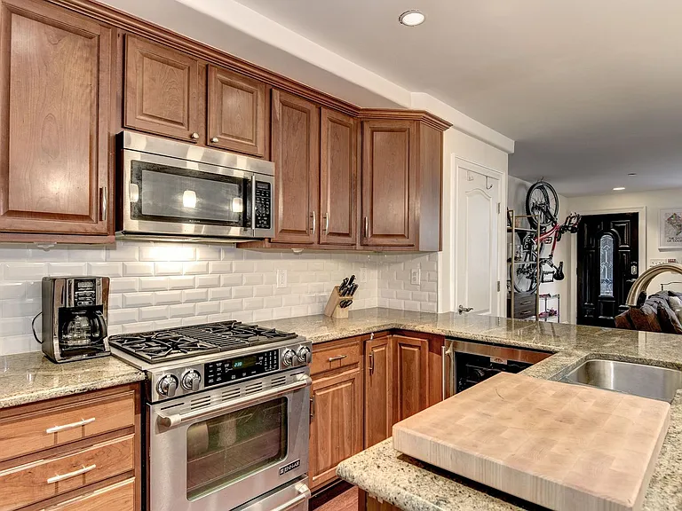 1423 Clifton St NW #1 — Photo 7