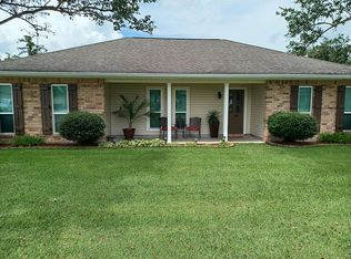 317 Lake Crescent Cir, Houma, LA 70360