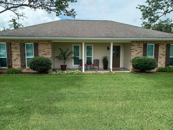317 Lake Crescent Cir