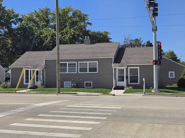 1725 Locust St, Sterling, IL 61081