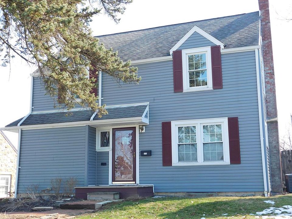 1st image of 575 Crescent Rd