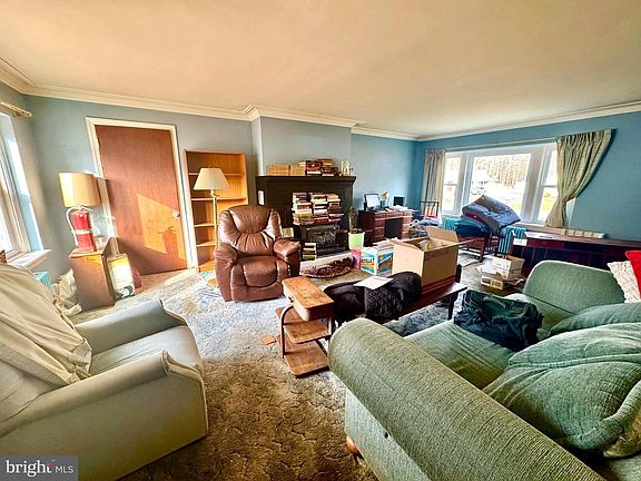 2nd image of 1241 Steamboat Rd